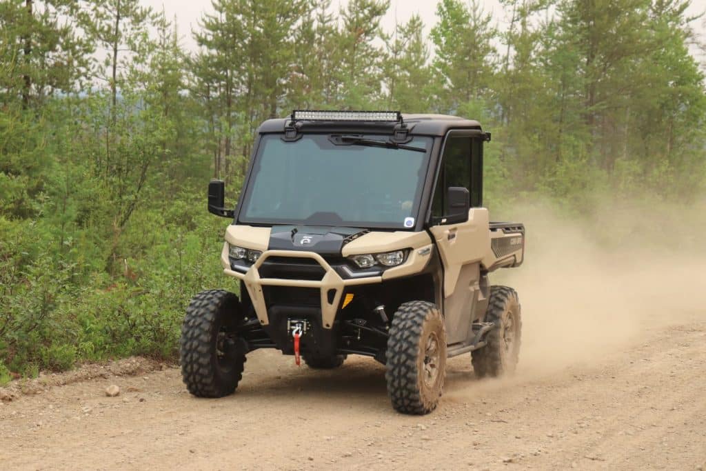 Defender Limited de Can-Am : UTV utilitaire de haute qualité